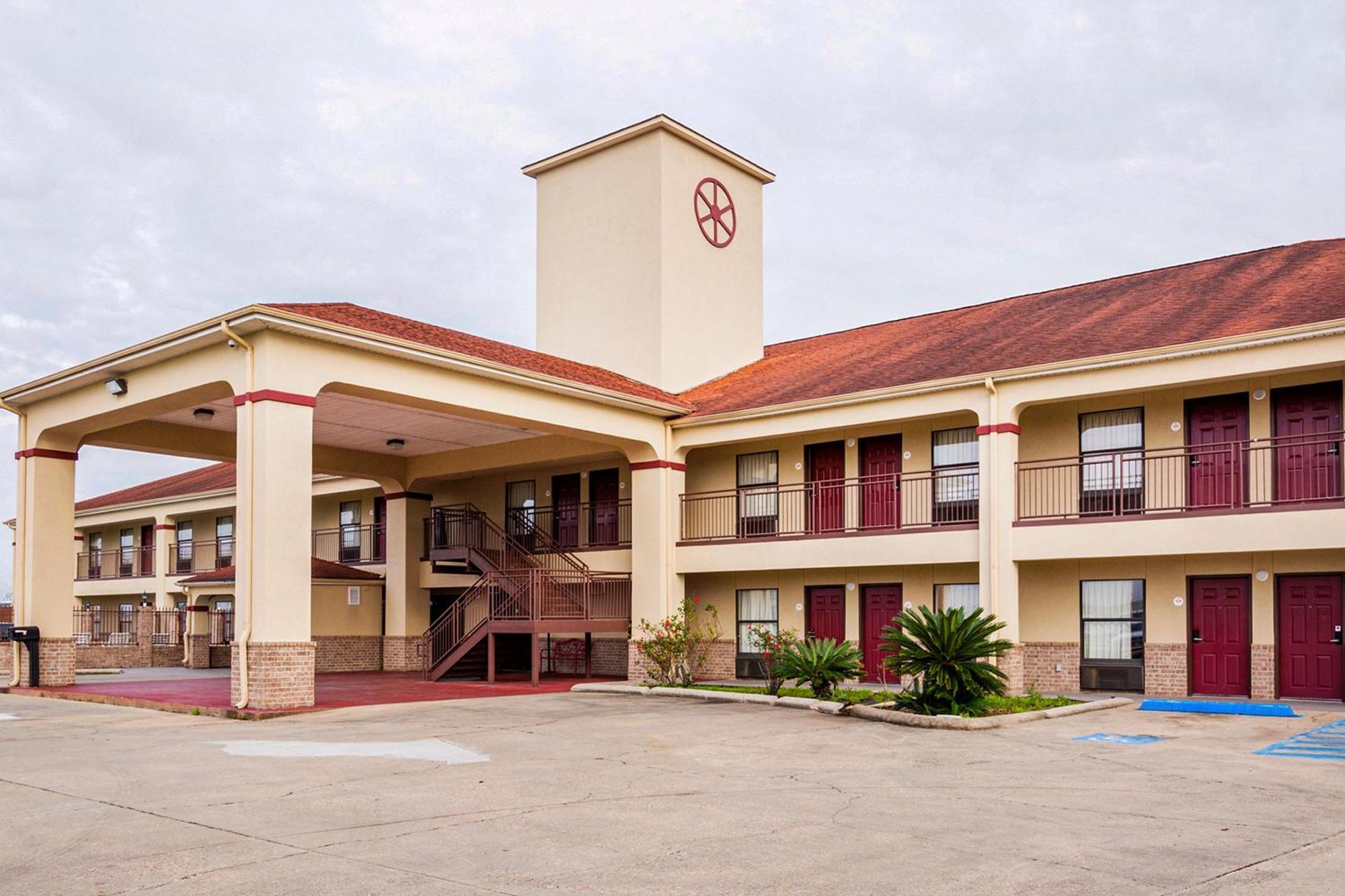 Oyo Hotel Lsu Port Allen Exterior photo